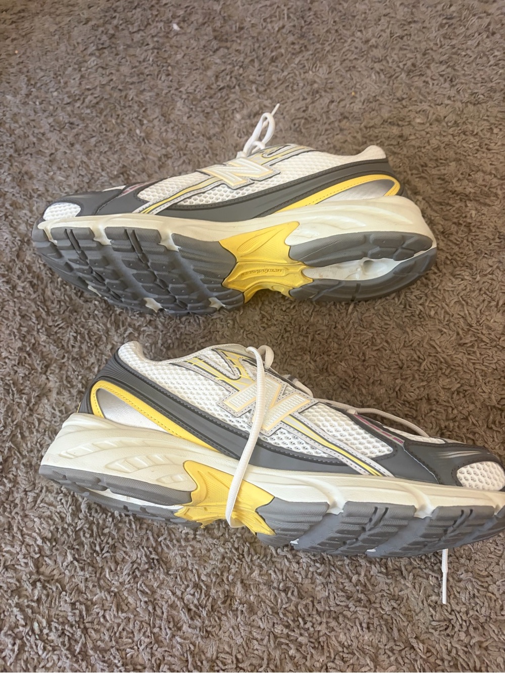 New balance warm skies unisex size 11.5 men pre owned as is shoes - Picture 2 of 7